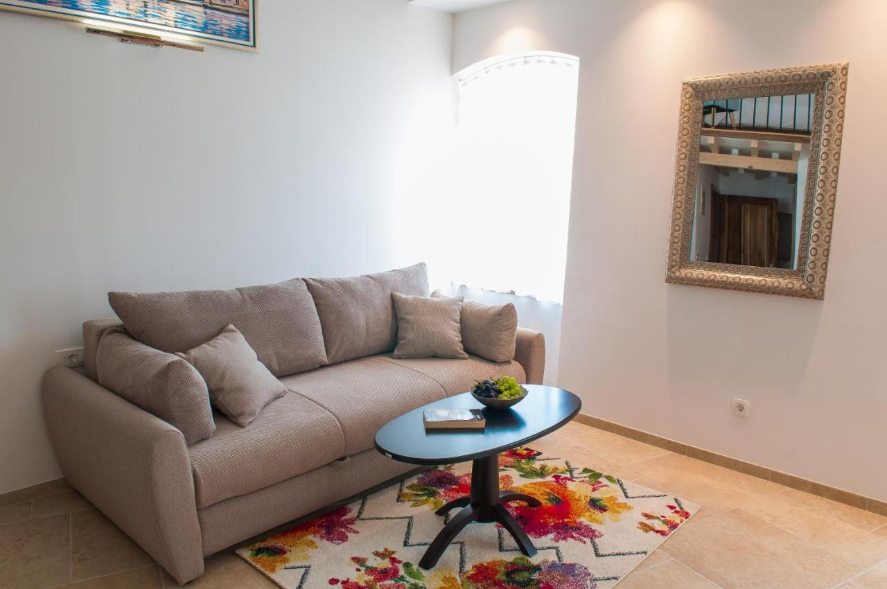 Bazzar Apartments Trogir Eksteriør billede