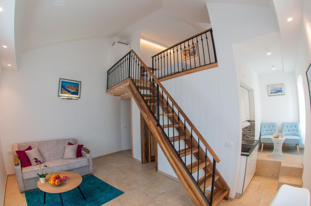Bazzar Apartments Trogir Eksteriør billede